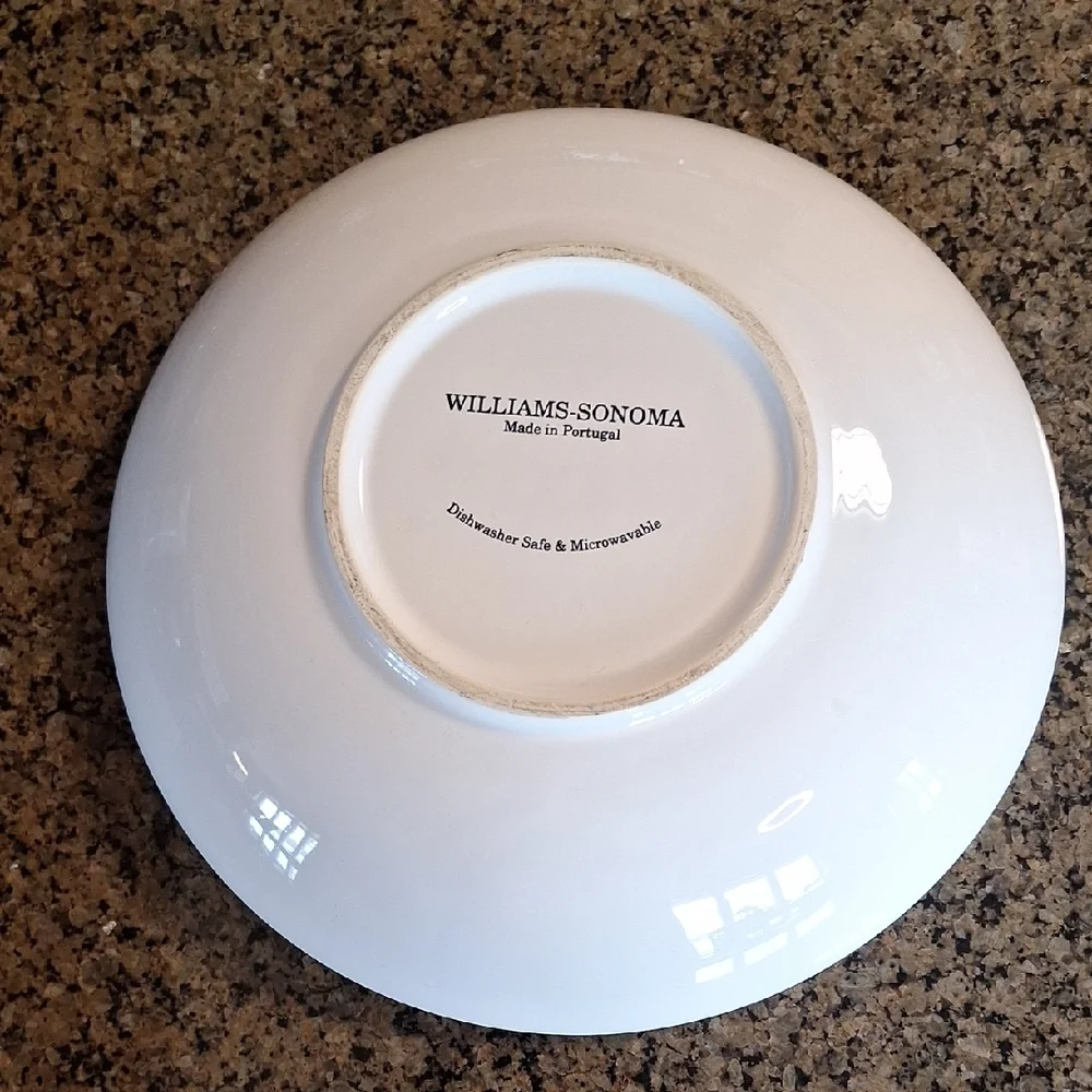 Williams Sonoma Blue Fleur De Lis Pattern Large Pasta Bowl 14 Inch